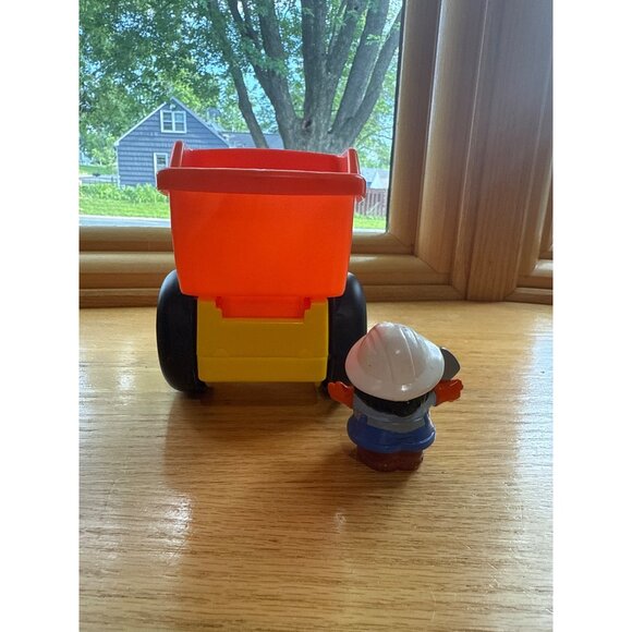 Fisher-Price Little People Dump Truck Construction Worker Figure 2013 Mattel - Picture 6 of 7